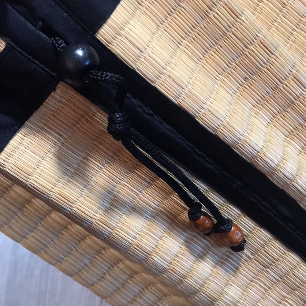 Baskets of Cambodia Crossbody Drawstring Closure Handbag - Picture 10 of 10